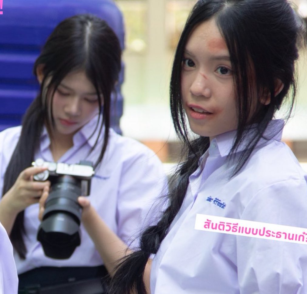maysagurlie's tweet photo. คนข้าง ๆ มันแฟนประธานเก๋ปะวะ https://t.co/dBuI9MNhkY