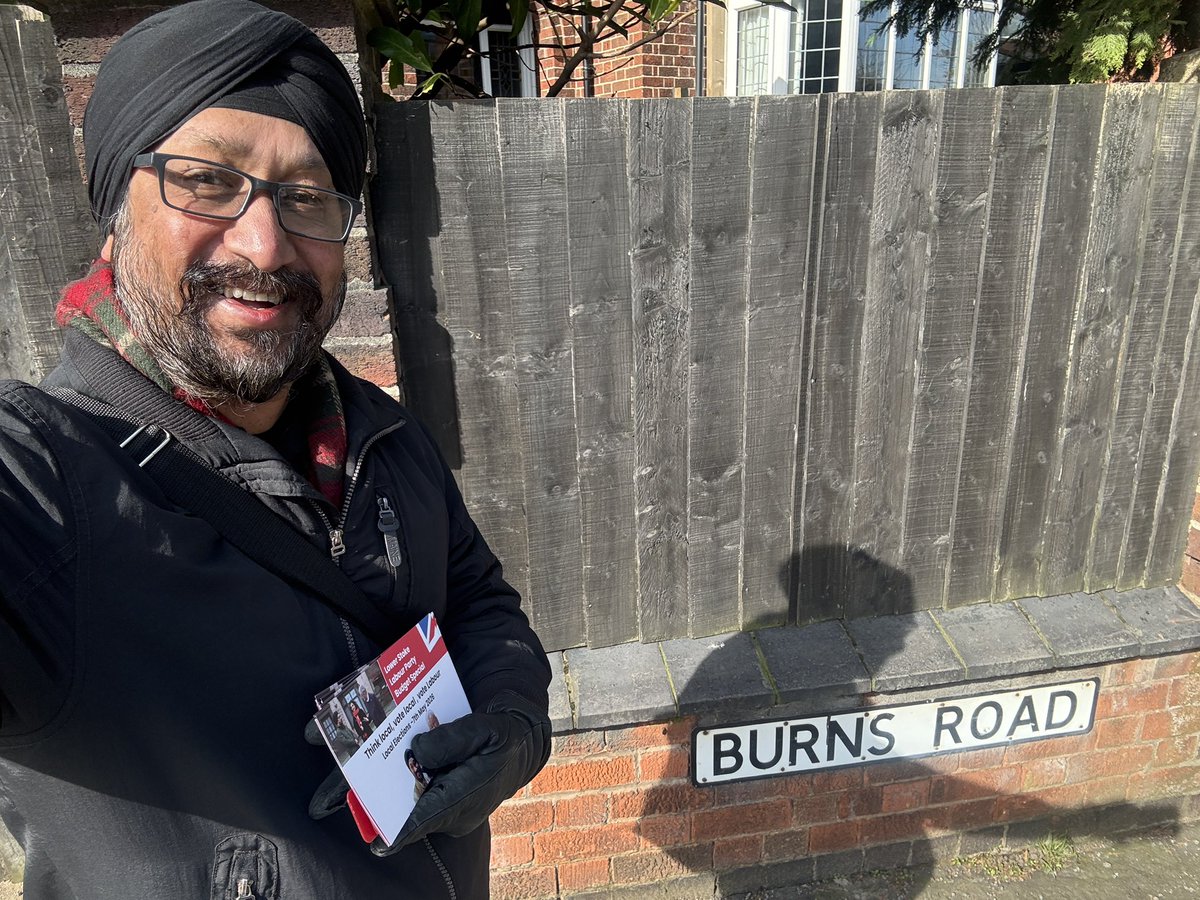 Rupinder2010's tweet photo. Good session this morning in Lower Stoke and weather was good too. @UKLabour's campaign is going on every day by wider @WMLabour and @CoventryLabour. Thanks to all those who are doing fantastic work. #ThinkLocalVoteLocalVoteLabour https://t.co/Sm8p8uVWa5