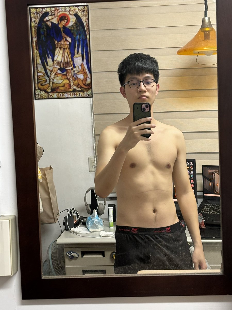 庵俺胺闇 tweet media