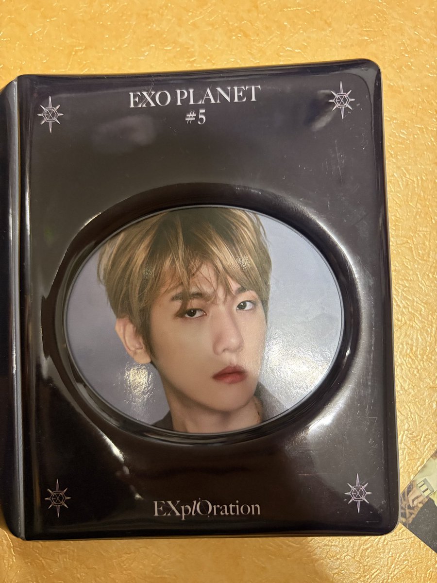 exexoal's tweet photo. 백현 포카+포토카드 앨범 (EXplOration콘서트) 일괄 양도합니다
카드 앨범에 꽂혀있는 것들은 손상 우려되어 꺼내지 않고 사진 촬영한 점 양해 부탁드립니다.
일괄 4.5에 양도합니다. 디엠 주세요.
Selling Baekhyun photocards with an official card album at KRW 45,000. DM me if you want to buy. https://t.co/iPdvPILsKG