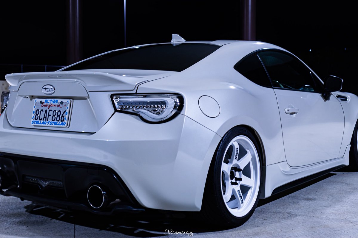 EIR_BRZ's tweet photo. 𝑵𝑬𝑾 𝑾𝑯𝑬𝑬𝑳

𝑹𝑨𝒀𝑺 𝑻𝑬37𝑺𝑳
255/35/18

たまたま憧れのホイールを手に入れられたので
リペアしてホワイトにしてもらいました✌️

ナンバーフレームも気分で変更☄️🍎 https://t.co/OyxFIaunpZ