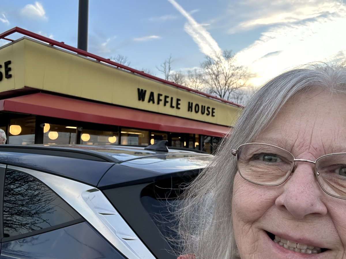 KathyMadden's tweet photo. I’m happy!! https://t.co/V6kb3NfTQG