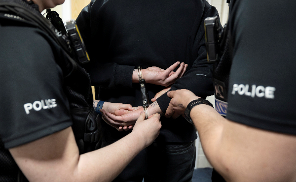 Kent Police Medway tweet media