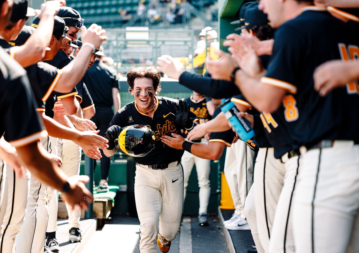 Go Shockers tweet media