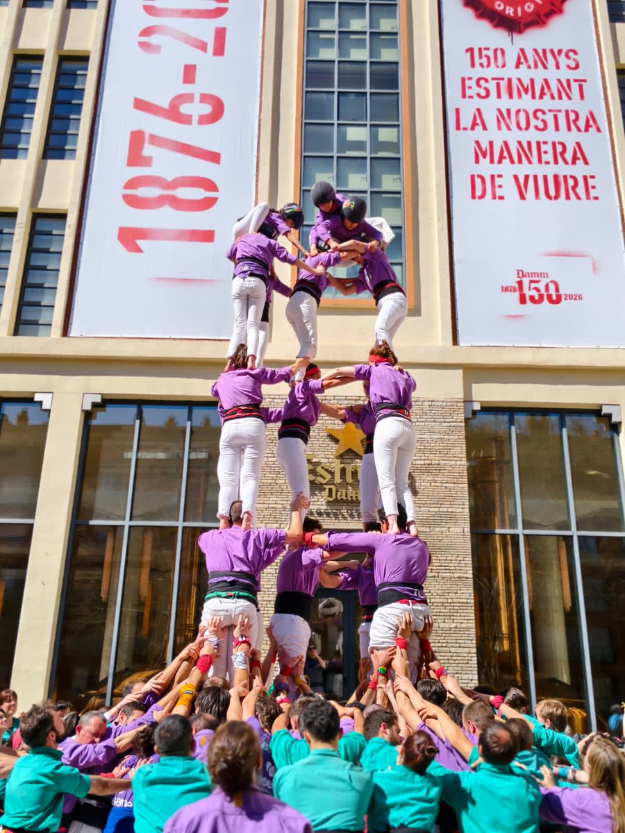 Colla Castellera de l’Esquerra de l'Eixample tweet media
