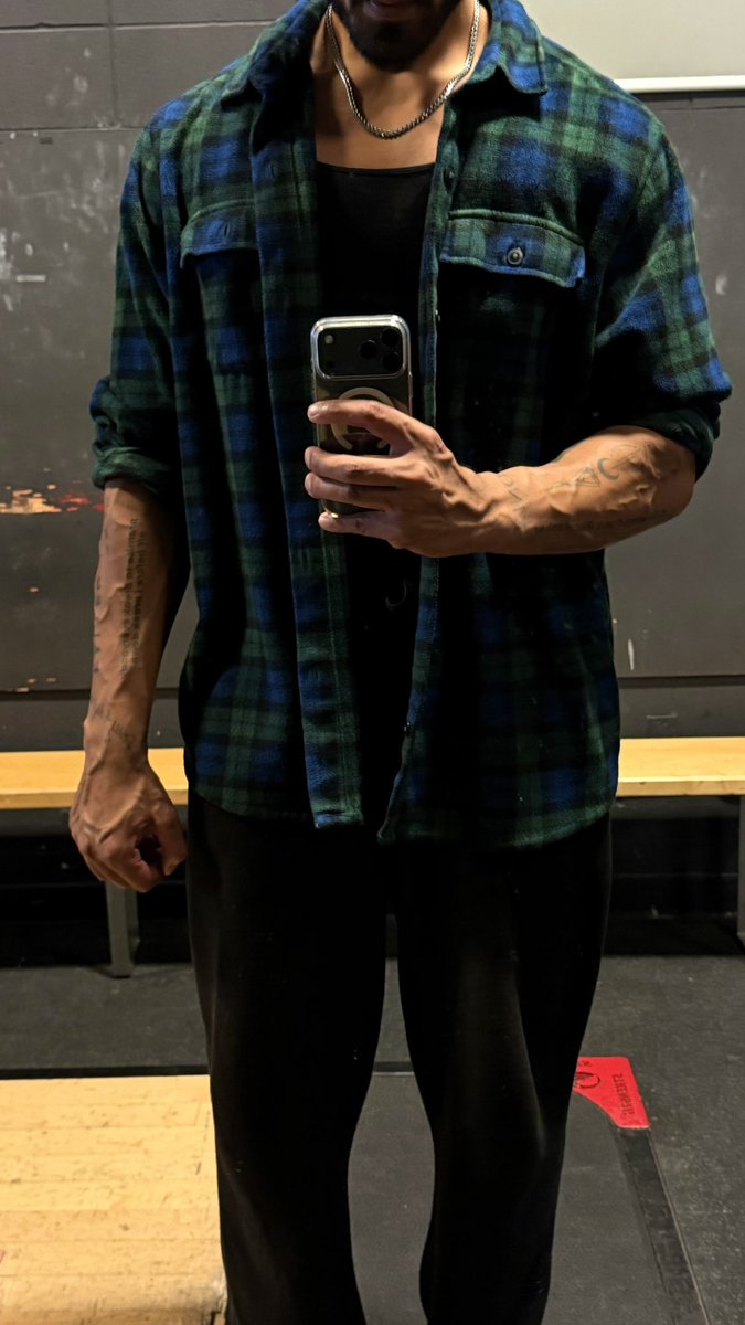 n6vid's tweet photo. Creating the physique I want https://t.co/5C7cc3wGOy