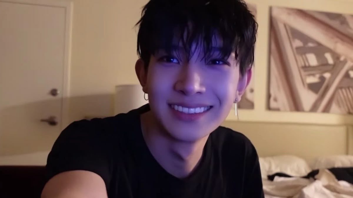 🧡 ENGENEs, remember when Heeseung said that no matter what he does, he always thinks of us first and prepares everything with us in mind? 

HEE LOVES US so keep fighting and stay strong!

— KEEP DROPPING THE TAGS FOR OUR DADA!!!