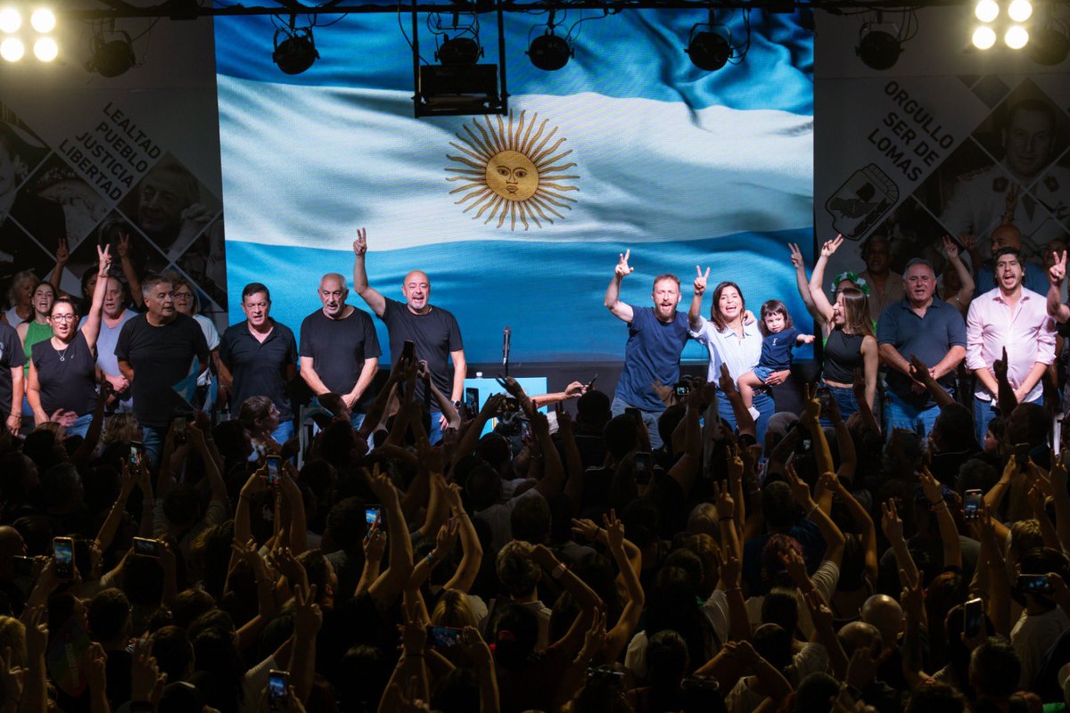 Gracias Fede, compañeros del consejo y congresales, gracias a la mejor militancia del mundo, la de las Lomas de Zamora.
