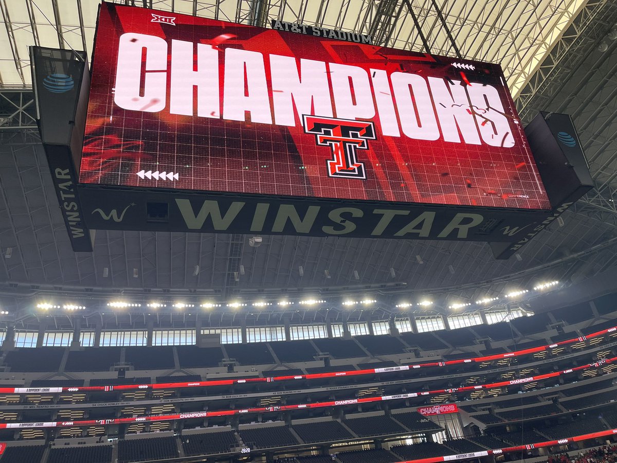 WayneNada tweet media