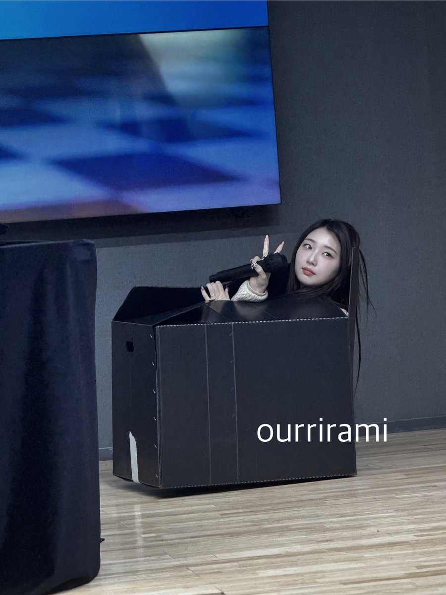 260315 박스에 돌아가지, 뭐…

#여진 #YEOJIN