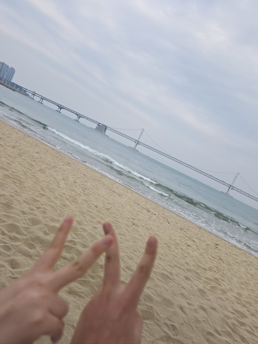 ghfflrtm's tweet photo. 날씨가 흐리다.. https://t.co/g69xh30hoC