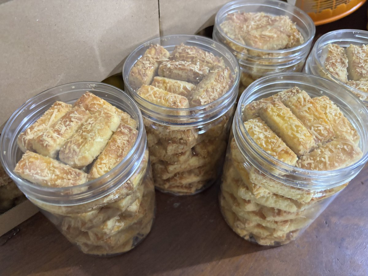 v i c a 🍉🍓👩🍳 tweet media