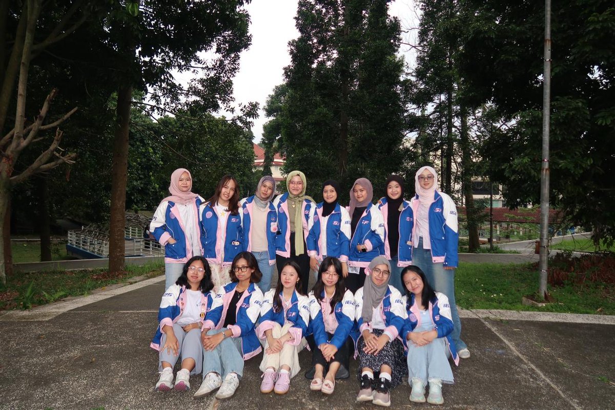 dindrawrr tweet media