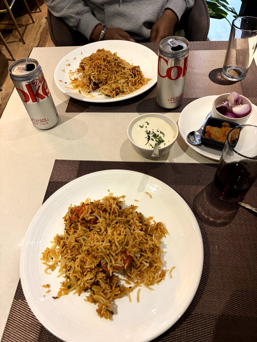 s/vani's birthday month tweet media