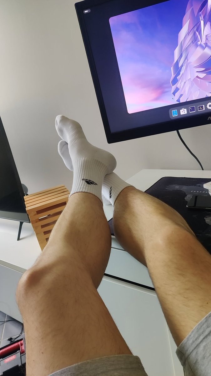 Alex Hoe tweet media