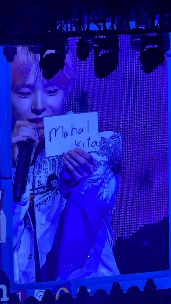 sapphowish's tweet photo. their messages in tagalog during 1000 ❤️‍🩹

#OurWISH_MANILA #OurWISHinMANILA https://t.co/8g7WgjChu0