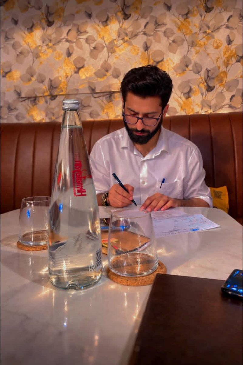 Tariq Bhat tweet media