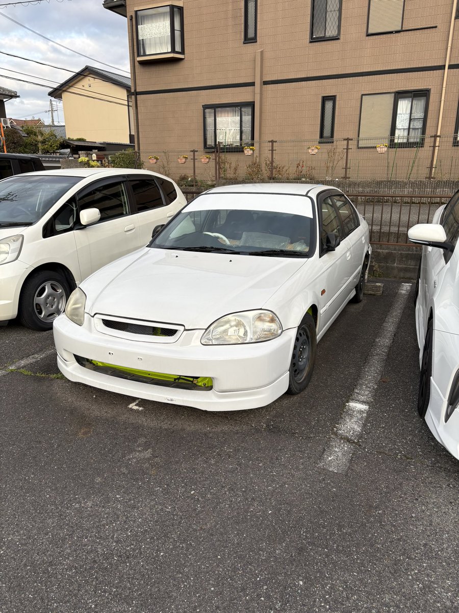 lilxch4ns's tweet photo. 再募‼️‼️

150万‼️値下げめっちゃ可能🙆‍♂️
交換も可能(vip、ドリ車等何でもあり)

車検切れ  5mt  b16a  

不具合
・ガソリンがナイアガラの滝状態
・左後ろの窓開け閉め困難
・アライメントぐちゃぐちゃ
・ボロボロ
・エアコンレス、パワステレス

詳細はDMください
#車売ります https://t.co/SGZLOllokt
