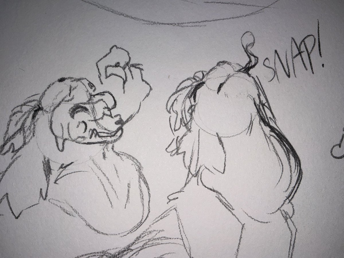 🍞Bottom 🥖doggo🍞 tweet media