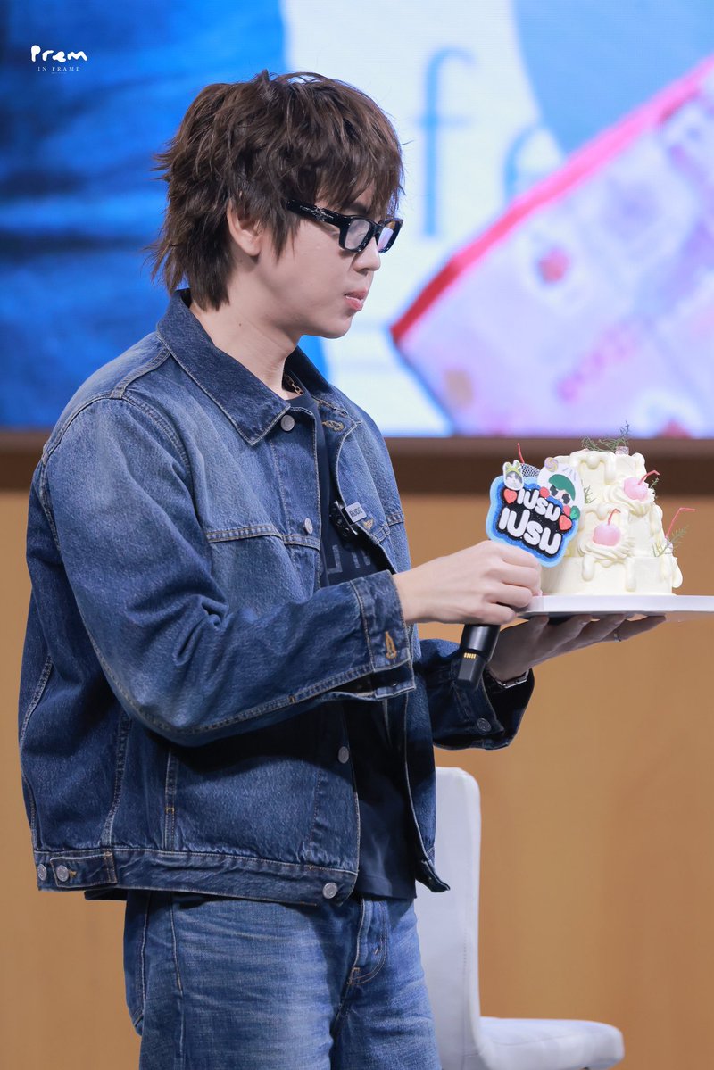 𝐩𝐫𝐞𝐦_𝐢𝐧_𝐟𝐫𝐚𝐦𝐞 tweet media