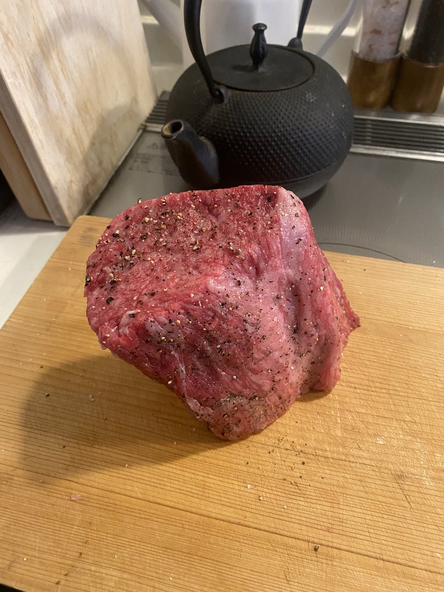 lowbuy_wolf's tweet photo. 1日遅れのホワイトデーで
肉焼く https://t.co/bZWBit3b1W