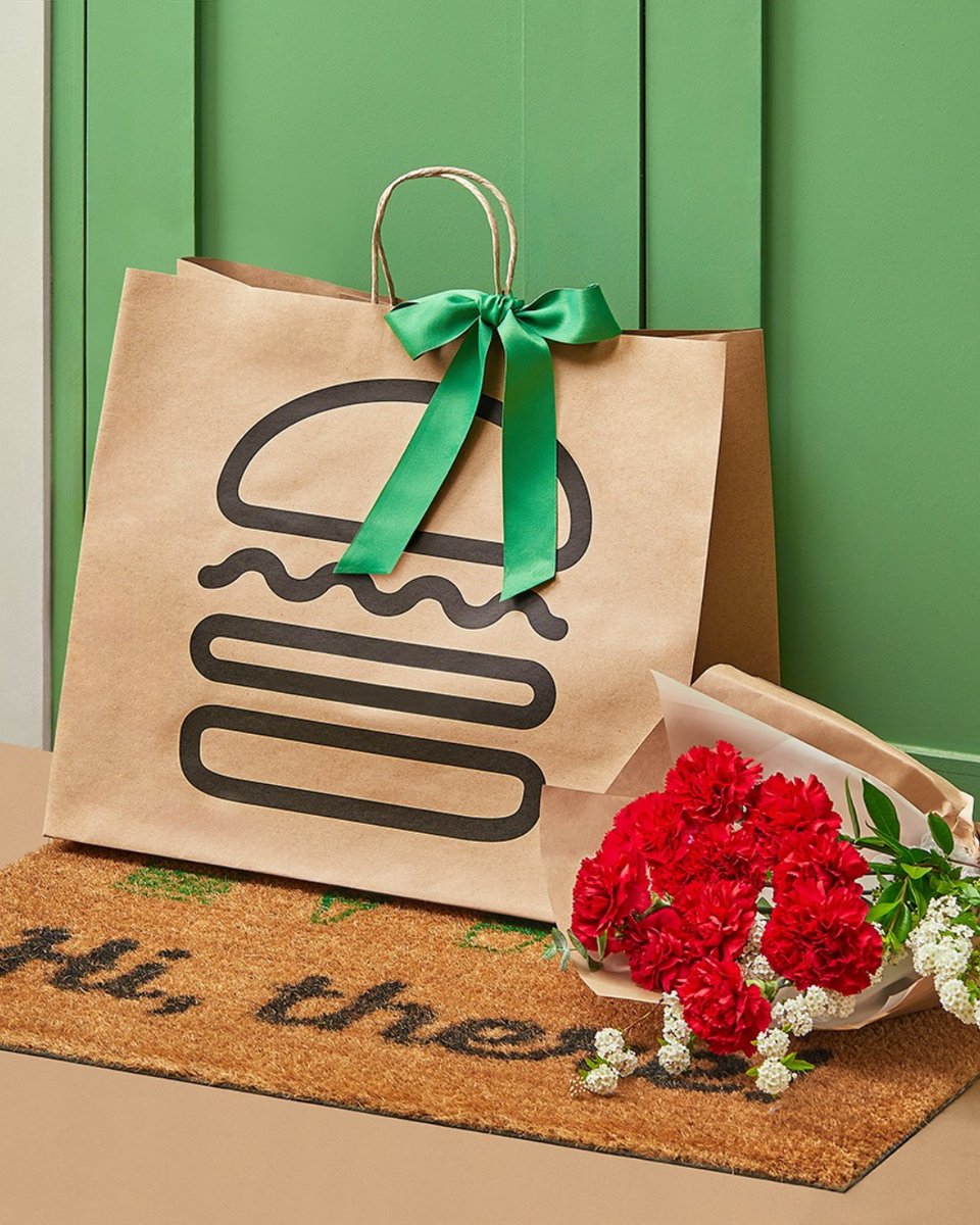 SHAKE SHACK UK tweet media