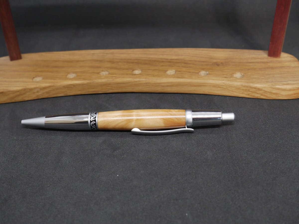 ArdwoodC's tweet photo. En racine de thuyas !
Unique
Chez Ardwoodcreations
Ici
A s'offrir d'urgence
https://t.co/4PZWUQRaP1
#stylo #pens #bois https://t.co/25QLEzDBYs