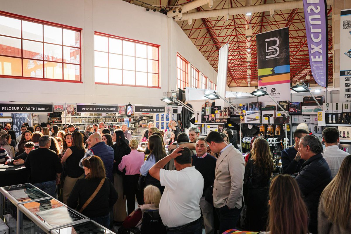 FERMASA_GRANADA's tweet photo. Hoy, última jornada de la Feria Andalucía Belleza y Moda y aún estás a tiempo de venir a disfrutarla.
Si te gusta este mundo, no puedes perdértelo. Te esperamos en #Fermasa para cerrar esta edición por todo lo alto. https://t.co/4nYgSFZILw