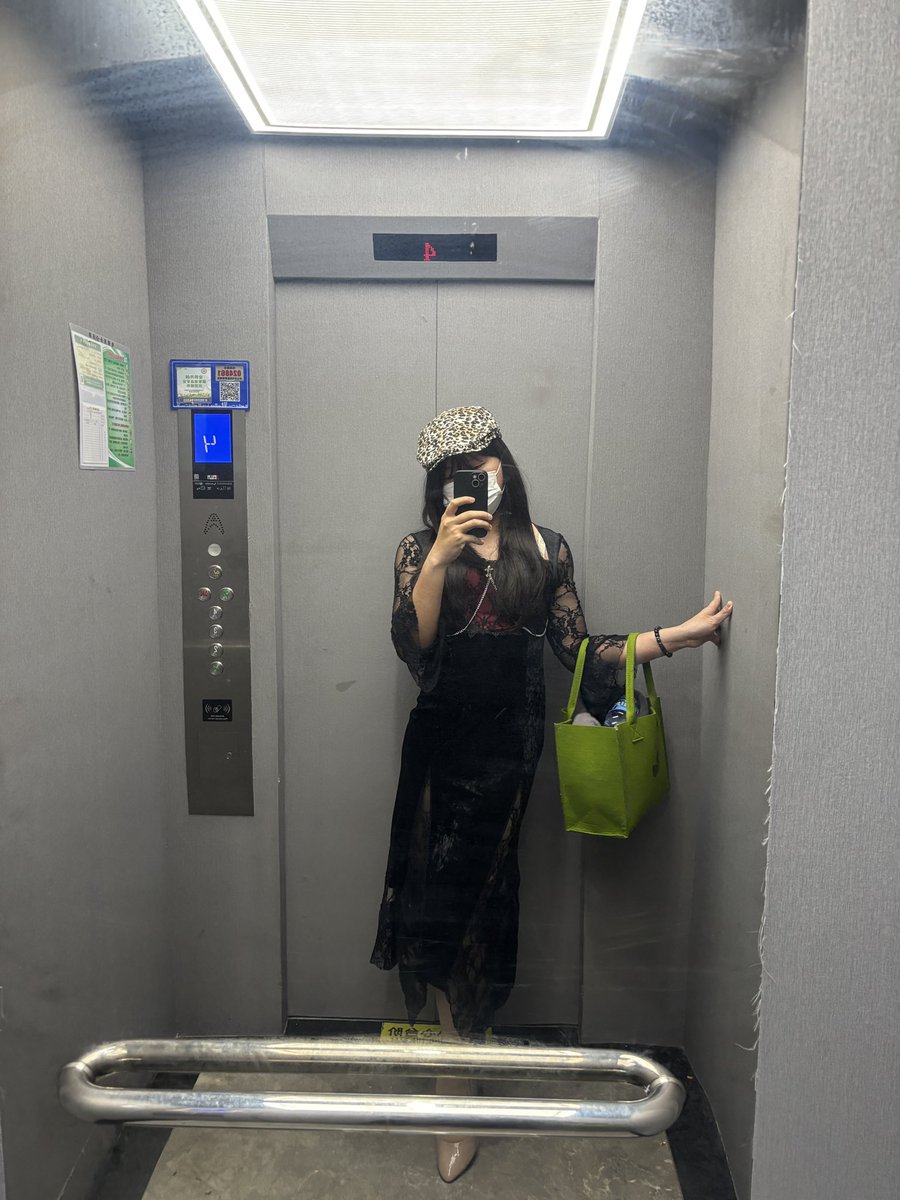 SSSanrui's tweet photo. 甜蜜约会 #cds #伪娘丝袜 #伪娘勾引直男 #伪娘cd #伪娘勾引 #伪娘骚货 #伪娘 #伪娘ts https://t.co/VnmSJmsZ9f