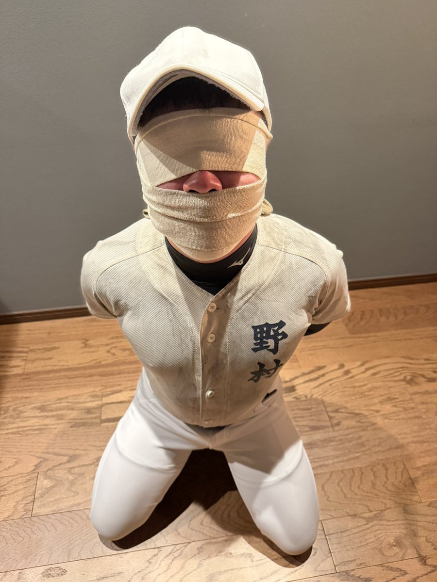 MadpieG's tweet photo. 縛るのはやはり難しい😓
👨‍🦱@uni_leather_m https://t.co/xuOw6YDyJd