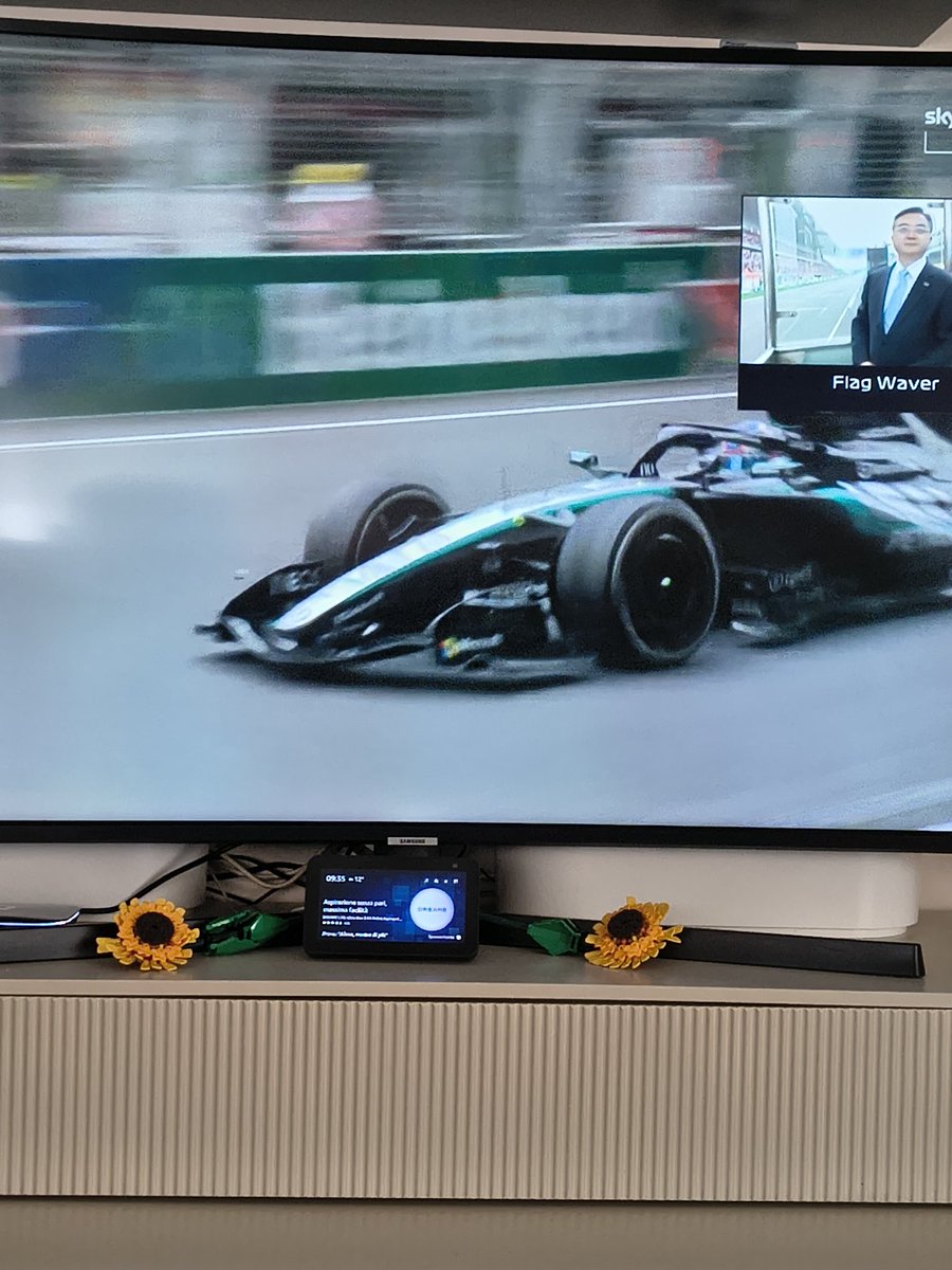 Felicissimo per #antonelli ma la #mercedes deve essere controllata a dovere il terzo a 20 secondi.......
#formula1 #fi1