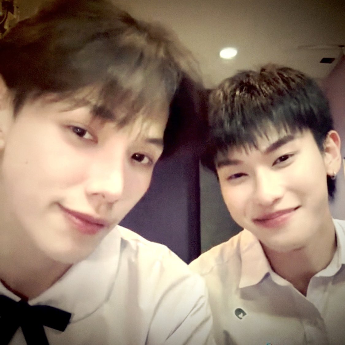thisisrealjiayi's tweet photo. มองกันให้ดีเธอก็คงรู้
ในความห่วงใยฉันมีอะไรซ่อนอยู่
ที่ยังไม่รู้คือเธอนั่นคิดอย่างไร https://t.co/LM9IEevL6v