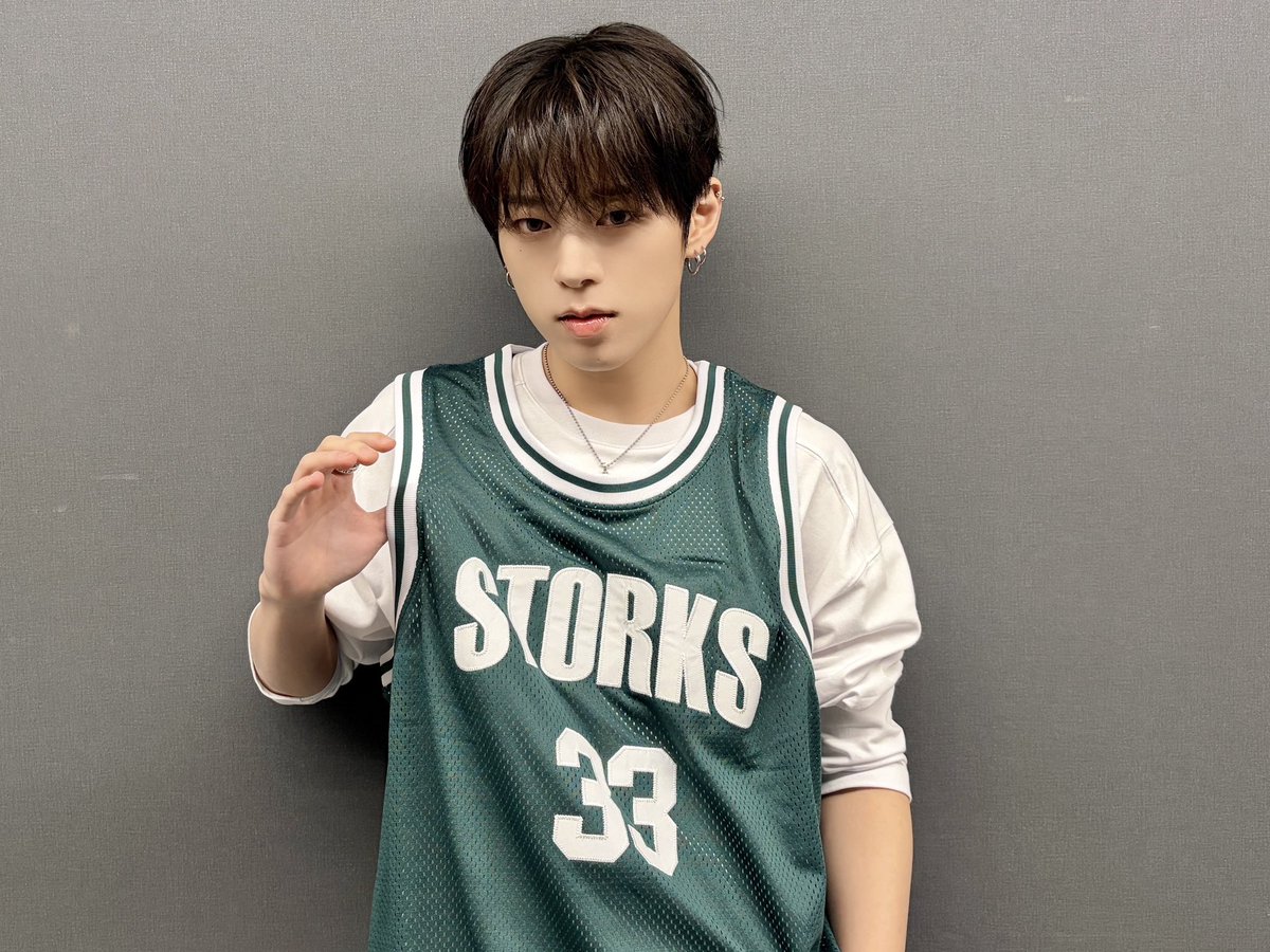NOWZ_JAPAN's tweet photo. [📸] 2026. 3. 15 (SUN)

神戸ストークスハーフタイムパフォーマンス
@ GLION ARENA KOBE

迫力のある白熱した試合でした🏀
NOWZはこれからも神戸ストークスを応援します📣
神戸ストークスの皆さん、
そして会場に来てくれたDAY_AND❤️
ありがとうございました!!

#NOWZ #나우즈 #ナウズ
#神戸ストークス