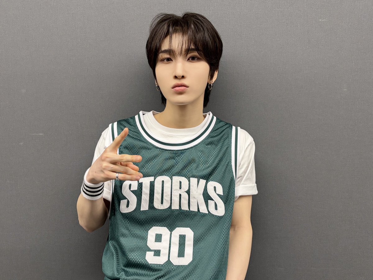 NOWZ_JAPAN's tweet photo. [📸] 2026. 3. 15 (SUN)

神戸ストークスハーフタイムパフォーマンス
@ GLION ARENA KOBE

迫力のある白熱した試合でした🏀
NOWZはこれからも神戸ストークスを応援します📣
神戸ストークスの皆さん、
そして会場に来てくれたDAY_AND❤️
ありがとうございました!!

#NOWZ #나우즈 #ナウズ
#神戸ストークス