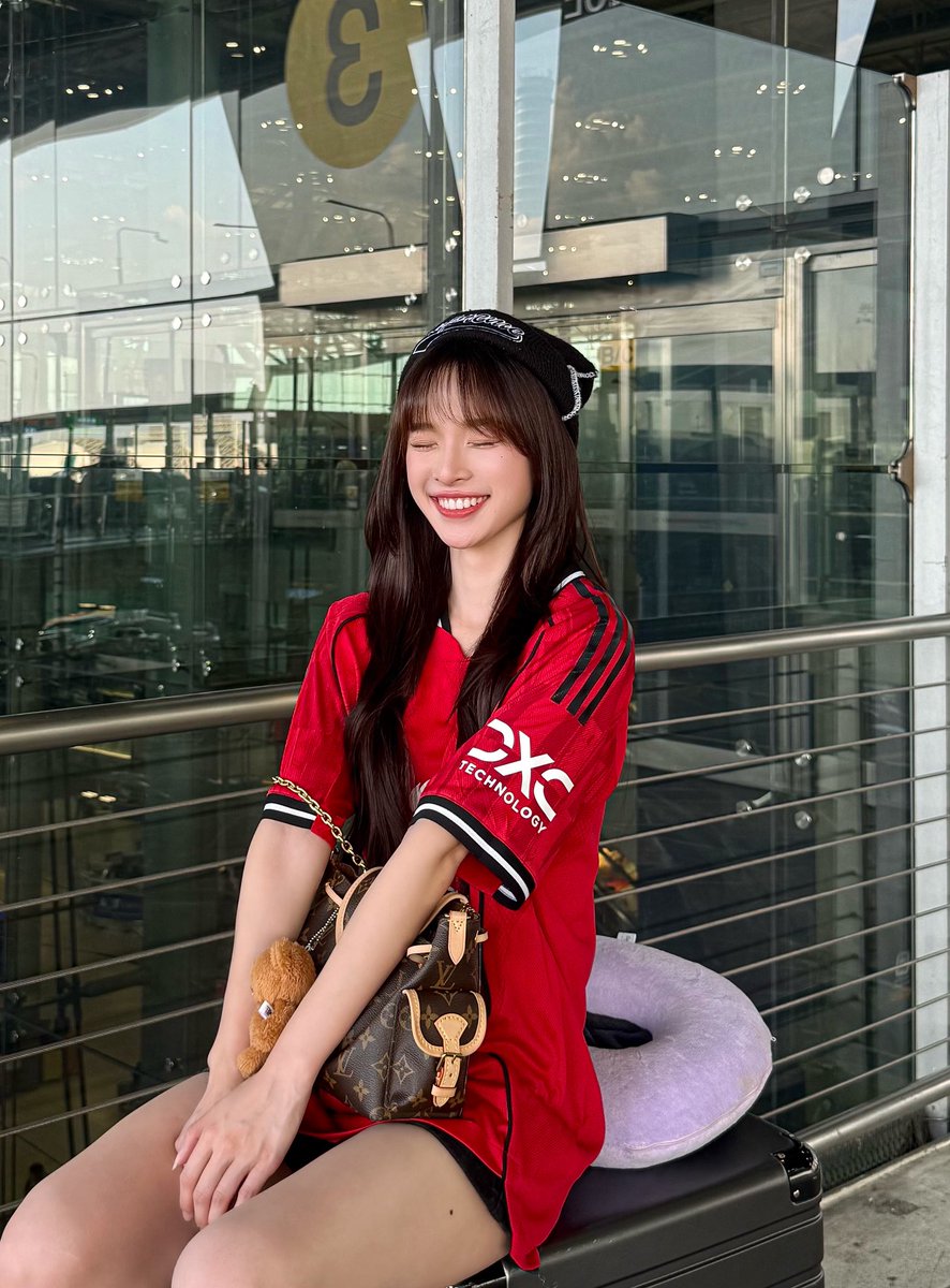 chanya_cyp's tweet photo. เป็นเด็กพี่ เอ้ยย เด็กผี งับบ 🤧 👻✈️

#NewChanyapuk https://t.co/Db9AYAKFNA