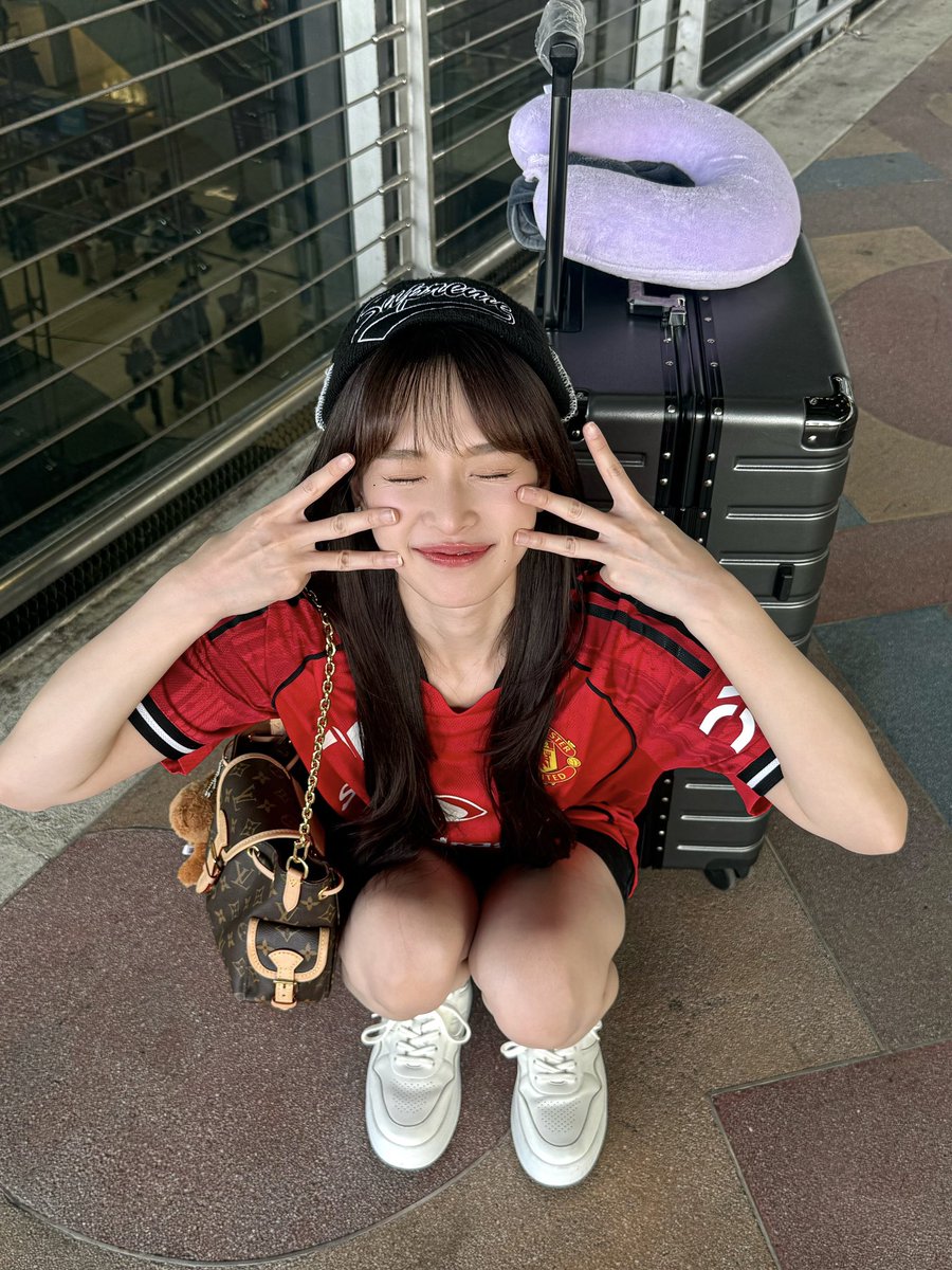 chanya_cyp's tweet photo. เป็นเด็กพี่ เอ้ยย เด็กผี งับบ 🤧 👻✈️

#NewChanyapuk https://t.co/Db9AYAKFNA