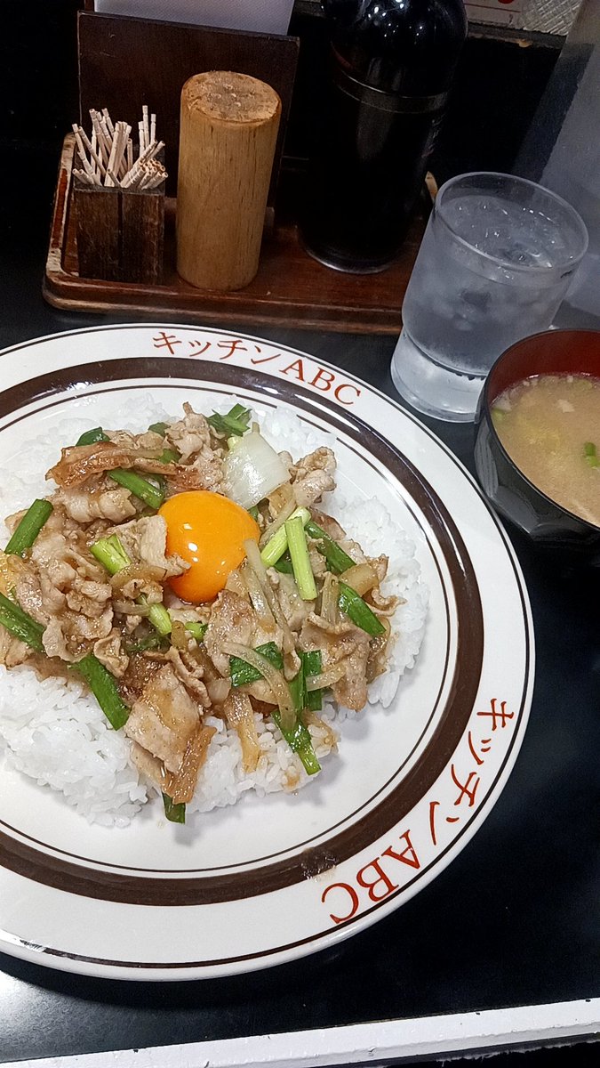 最近美味しかった店
①うちたて屋(池袋)
なに食わされてんだって麺こそ武蔵野うどん。少し麺に味がつきにくいかな

②ふくろう(池袋)
昔は客層悪くて好きじゃなかったけど、価格上がったからかシブい客層になってて良き！リピ確

③ABCキッチン(池袋)
オリエンタルライスの完成度の高さよ、リピ中