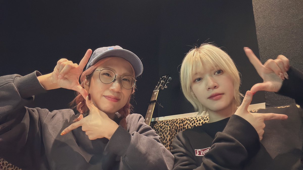 kandenchui's tweet photo. 本日、2人で18:00からツイキャスで配信します〜！
豊島のアカウントですが、よろしくお願いします〜！
⚡ﾋﾞﾘ(ง ˘ω˘ )วﾋﾞﾘ⚡ https://t.co/NEfmyvrmXC