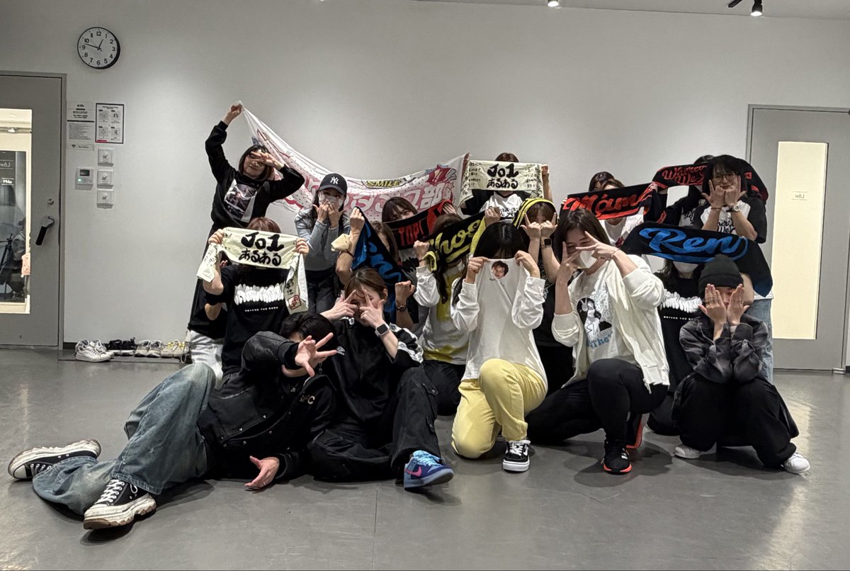 JAMdanceclub's tweet photo. 今日は3月練習で“Hottie with the Hot Tea“を踊りました。熱い紅茶のように熱い気持ちで踊れたのではないでしょうか。
来月は4/12（日）新曲Breezy Loveを踊ります。一緒に踊りたい！という方は@Nancy98123932  さん、または@nyamakemonodash  へお気軽にお問い合わせください　#JO1 https://t.co/YViwxG7Buk