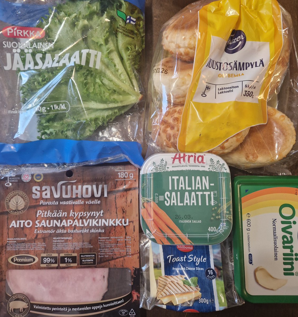 ÄitiMaa tweet media