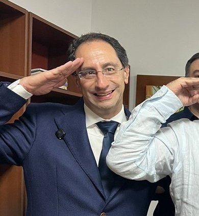 RobinsonBaena's tweet photo. Como dos gotas de agua, estancada 🤭🤭🤣🤣🤣🤣🤣🤣🤣🤣🤣🤣🤣🤣🤣🤣🤣🤣🤣🤣🤣🤣🤣🤣🤣🤣🤣🤣 https://t.co/cQliqgQMsc
