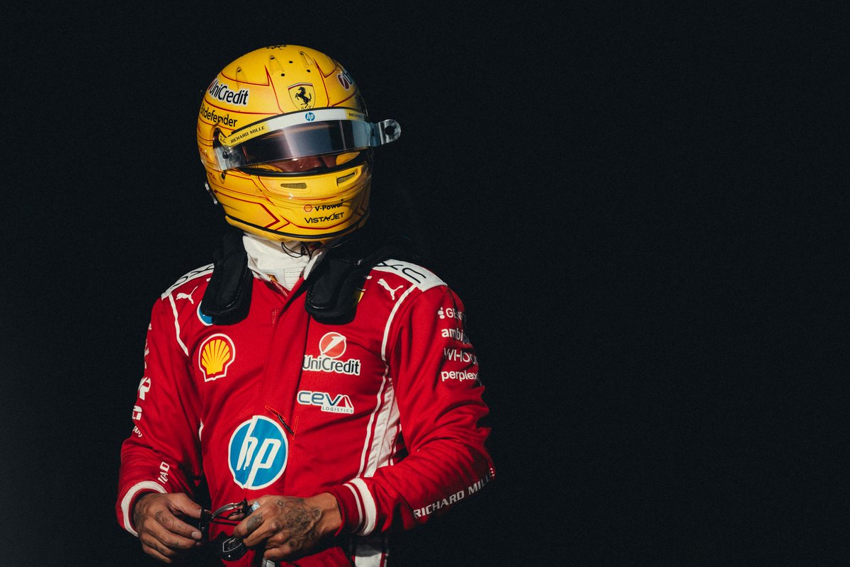 PRIMER PODIO PARA LEWIS HAMILTON EN FERRARI 🥉🔴

#ScuderiaFerrari #ChineseGP