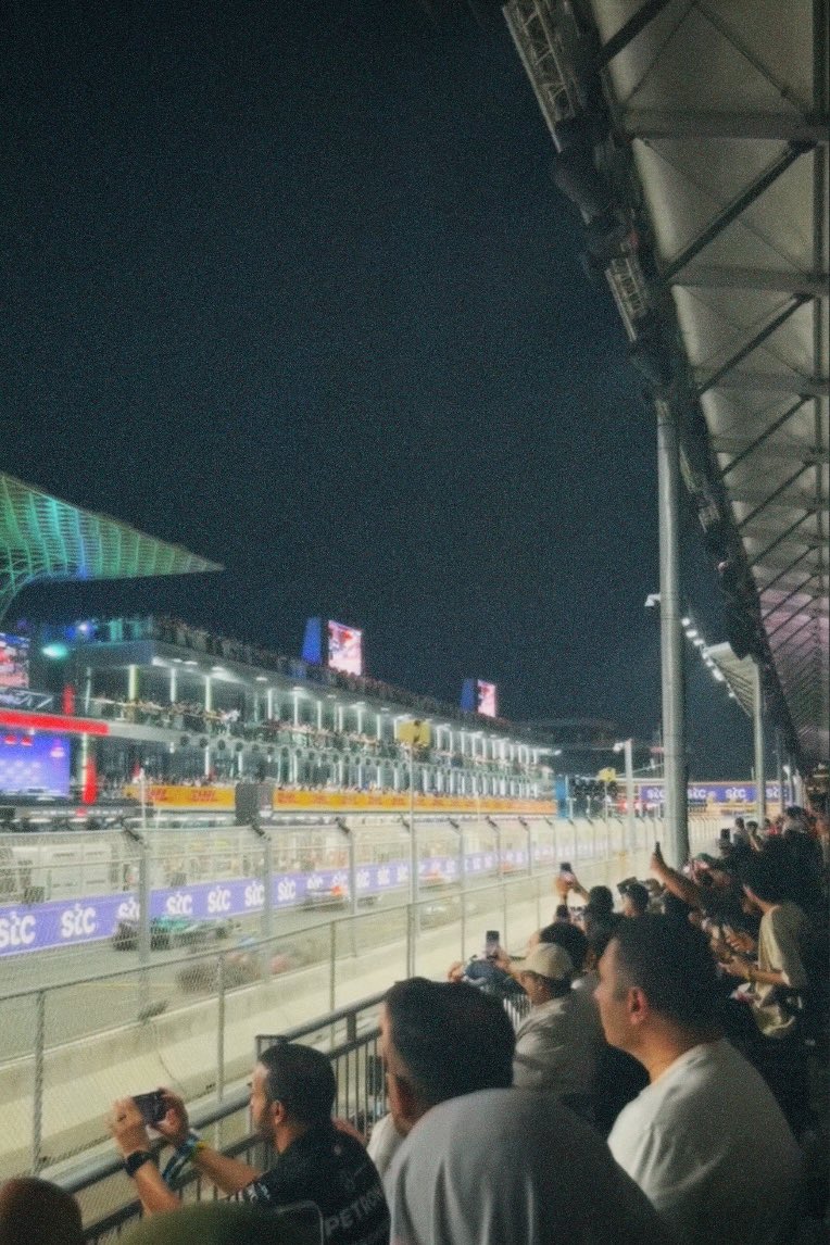 غسان tweet media