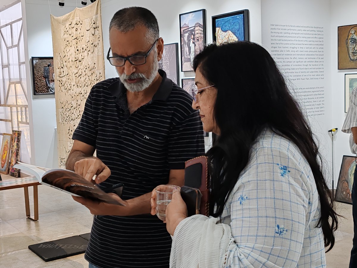 GalleryONKAF's tweet photo. A pleasure to welcome Roobina Karode, the Chief Curator and Director of the Kiran Nadar Museum of Art, to Gallery ONKAF’s exhibition “i belong to the missing side”, followed by an engaging conversation with the artist, Inder Salim. https://t.co/ScK5PFAfZu