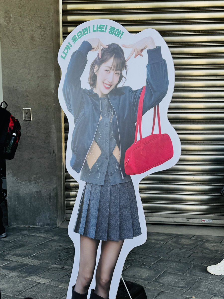 ReVeluvTW tweet media