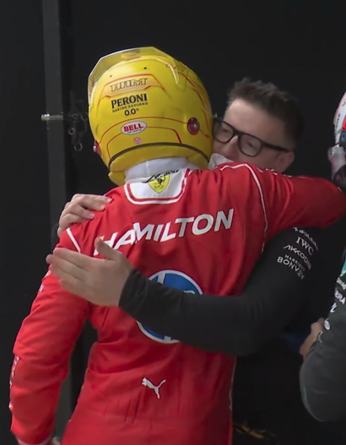 Kimi, Bono ands Lewis 

🩶