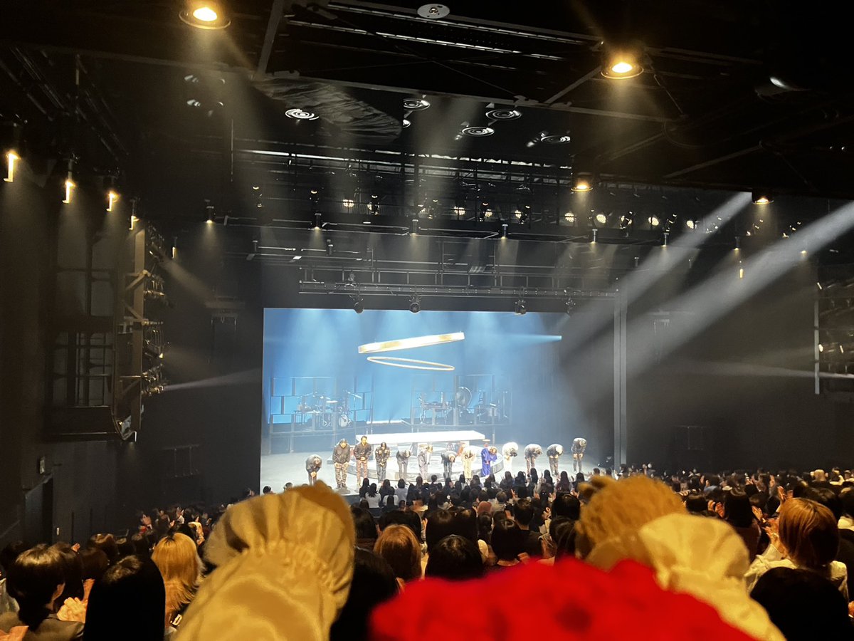 plusastage's tweet photo. 舞台『#悪の花』🌹
東京14公演、無事終幕ぷらっ🦥🎊

みんなの大きな拍手と笑顔で
劇場の「悪の花」が
きれいに咲きほこったぷら🌹

みんなの応援、ありがとぷら。
たくさんのお写真も、ありがとぷら。

つぎは、大阪公演。
お花に水をあげながら
28日までひとやすみぷら🌟🐾 https://t.co/T6VCsFyvrh
