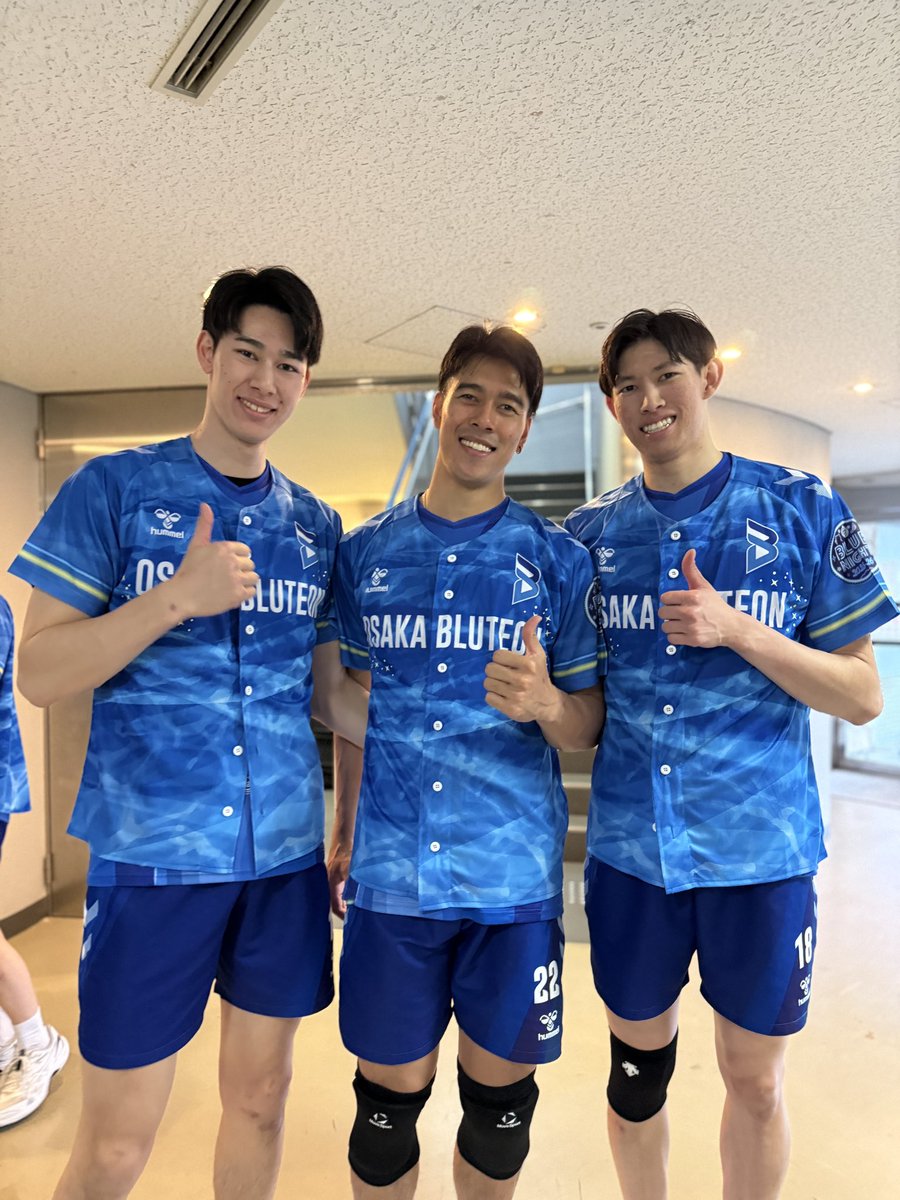 🔷ブルテオン情報🔷
選手入場は BLUE NIGHT
オリジナルユニフォームを着用🕺✨

皆さんもぜひ同じユニフォームを着て
共に勝利を掴みに行きましょう🔥🔥🔥
#甲斐優斗 
#ブライアン・バグナス
#西山大翔
#大阪ブルテオン
#OSAKABLUTEON