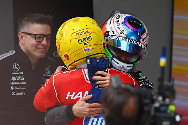 MercedesAMGF1BR's tweet photo. QUE FOTO PERFEITA! https://t.co/XZSiyg1R6M