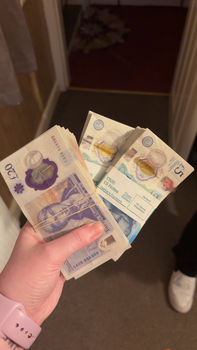 Emma Jade tweet media